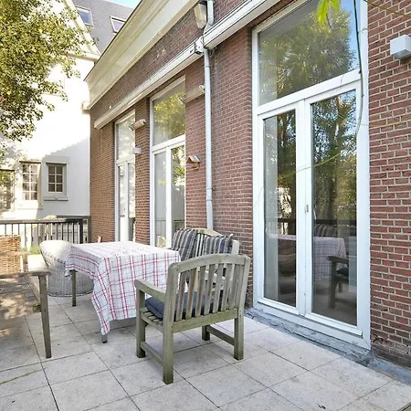 Frans - Free Parking * Den Haag